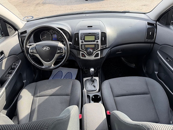 Hyundai i30 10 of 17