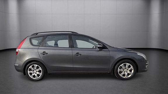 Hyundai i30 2 of 17