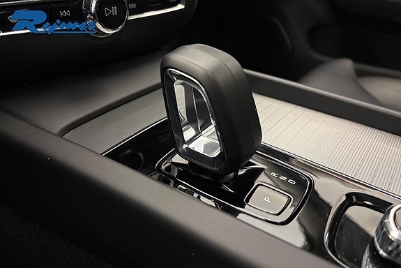 Volvo V60 Cross Country 17 of 28