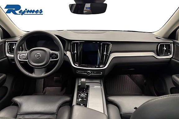 Volvo V60 Cross Country 7 of 28