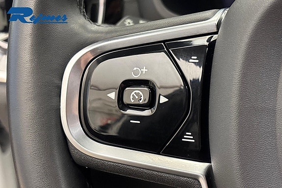 Volvo V60 Cross Country 15 of 28