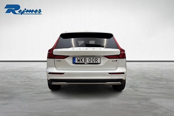 Volvo V60 Cross Country 5 of 28