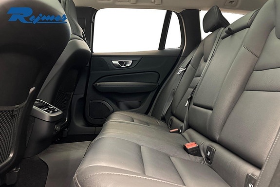 Volvo V60 Cross Country 9 of 28