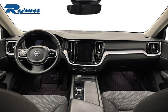 Volvo V60 Cross Country 7 of 24