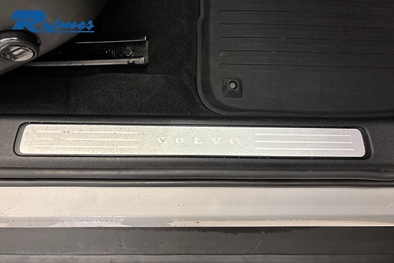 Volvo V60 Cross Country 18 of 24