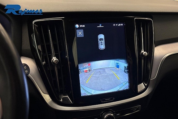 Volvo V60 Cross Country 13 of 24