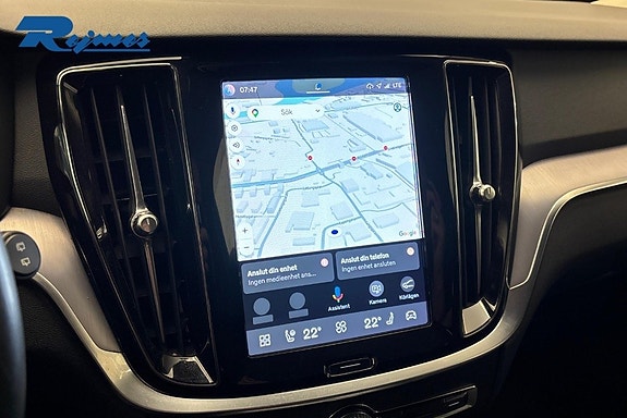 Volvo V60 Cross Country 20 of 24