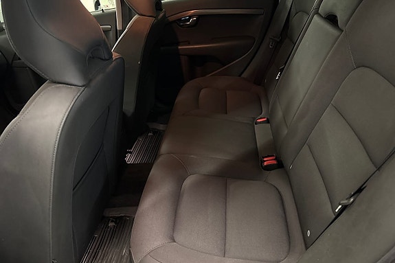 Volvo XC70 12 of 21