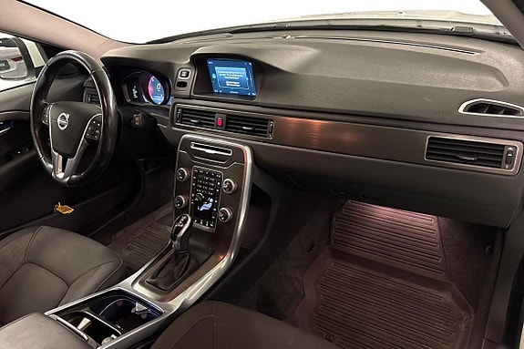 Volvo XC70 10 of 21