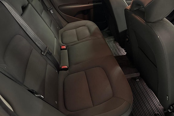 Volvo XC70 11 of 21