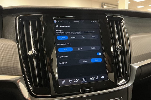 Volvo V90 26 of 30