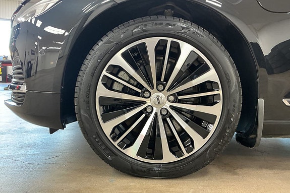Volvo V90 10 of 30