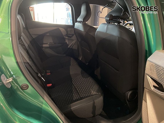 Renault Clio 9 of 17
