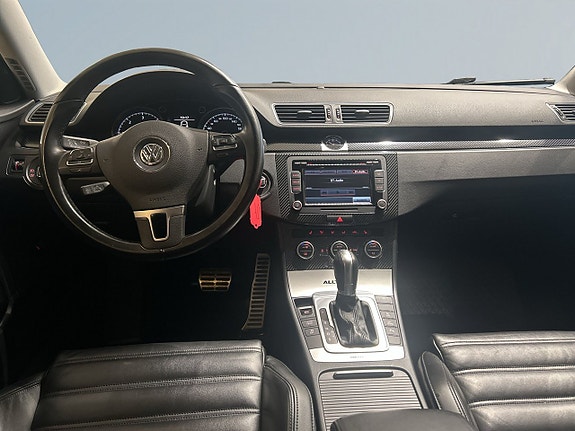 Volkswagen Passat Alltrack 8 of 19