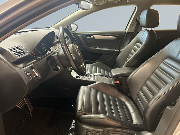 Volkswagen Passat Alltrack 7 of 19
