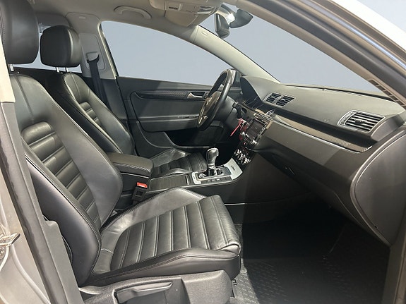 Volkswagen Passat Alltrack 10 of 19