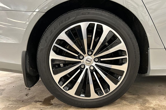 Volvo V90 10 of 29