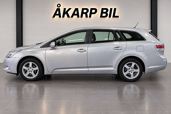 Toyota Avensis 8 of 20