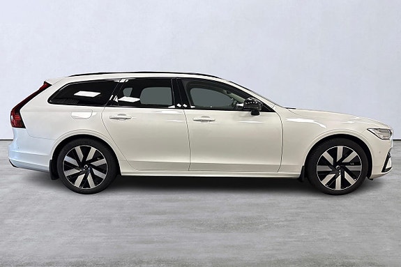 Volvo V90 3 of 19