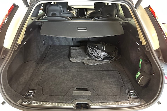 Volvo V90 13 of 19