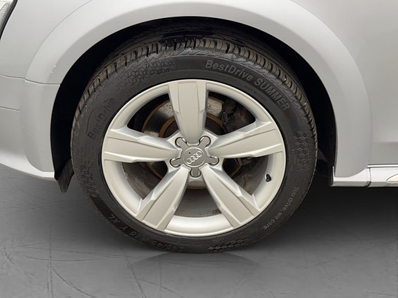 Audi A4 allroad 24 of 27