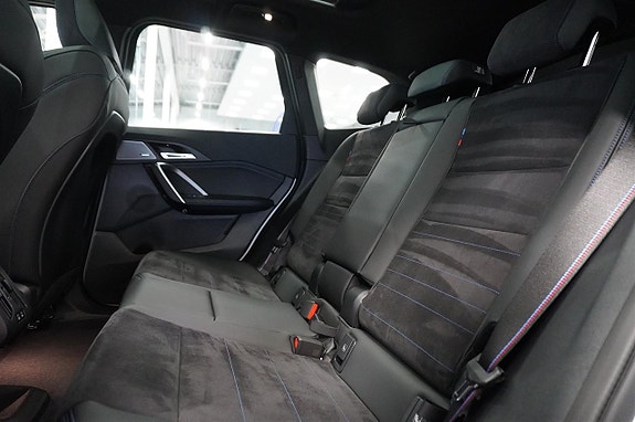 BMW iX1 15 of 20
