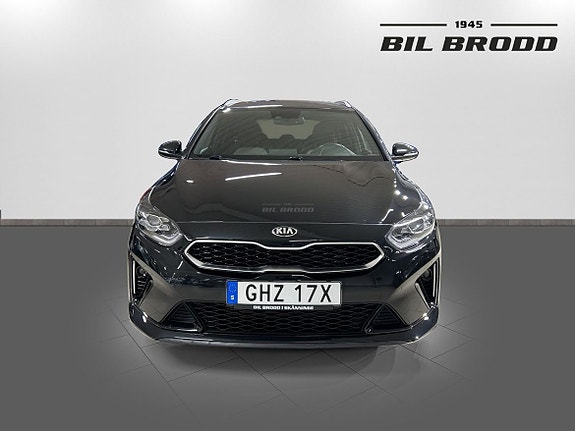 Kia Ceed 2 of 13