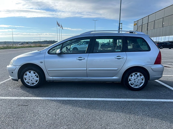 Peugeot 307 SW 3 of 11