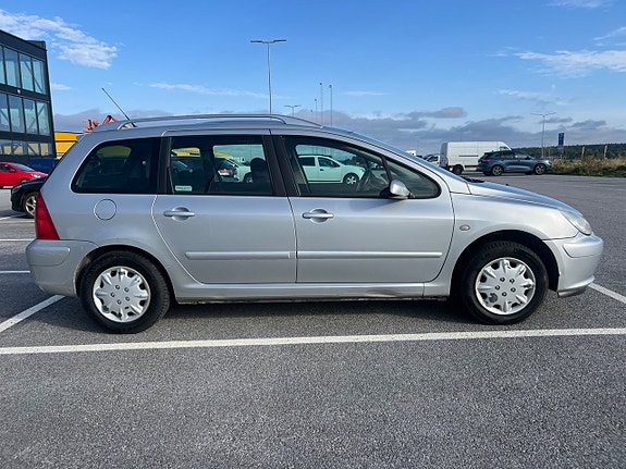 Peugeot 307 SW 4 of 11