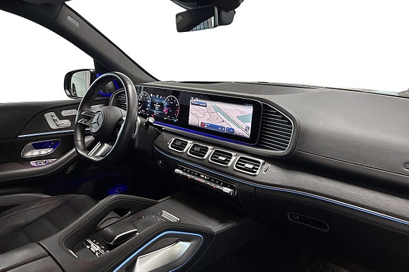 Mercedes-Benz GLS580 11 of 30