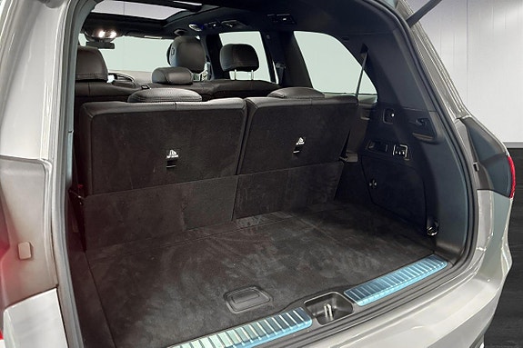 Mercedes-Benz GLS580 15 of 30