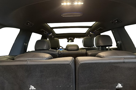 Mercedes-Benz GLS580 15 of 20