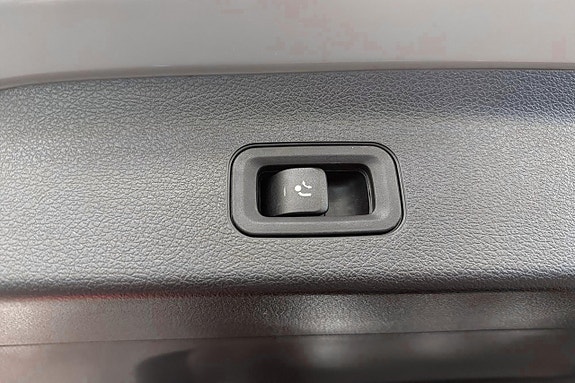 Mercedes-Benz GLS580 14 of 20