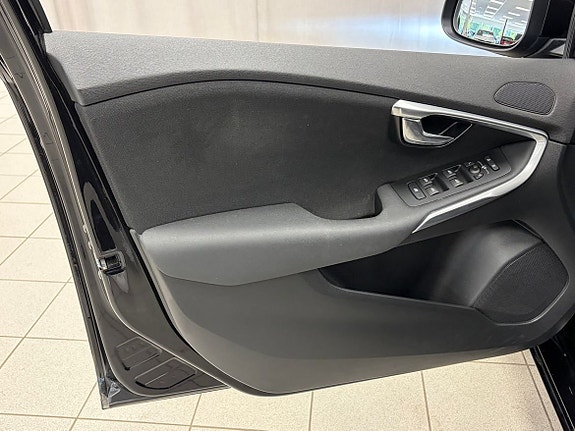 Volvo V40 5 of 19