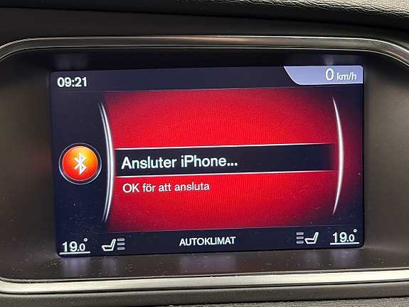 Volvo V40 12 of 19