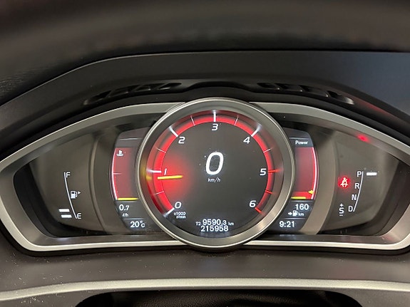 Volvo V40 10 of 19