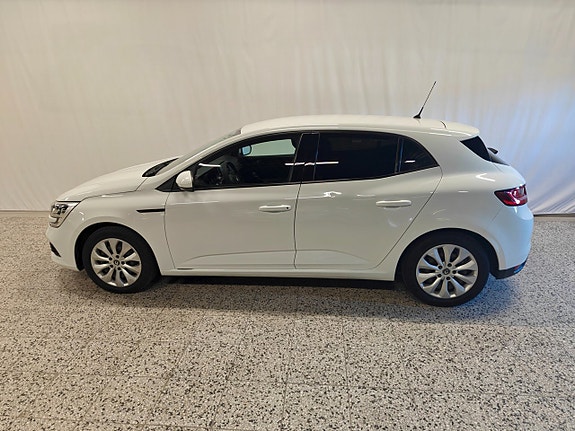 Renault Megane 2 of 11