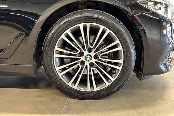 BMW 520d 28 of 29