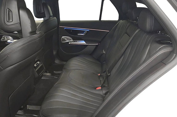 Mercedes-Benz E300 de 10 of 15