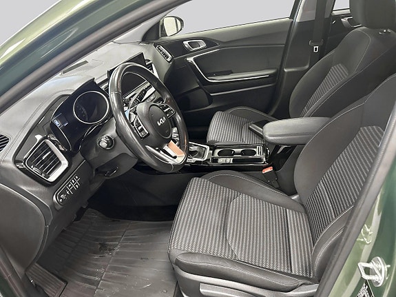 Kia Ceed 8 of 17