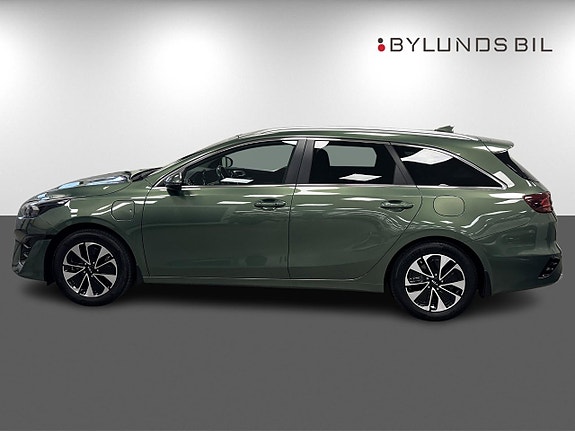 Kia Ceed 4 of 17