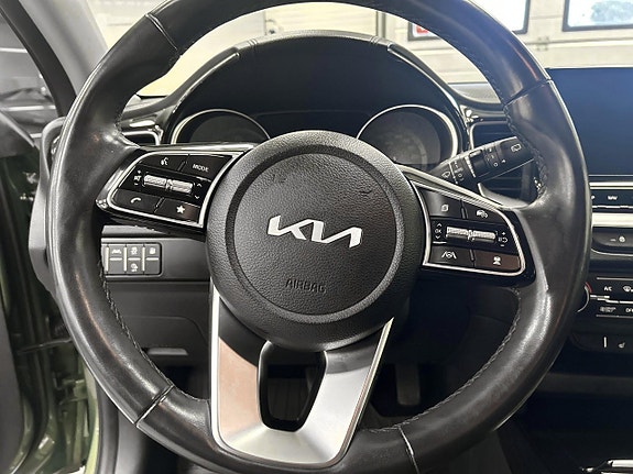 Kia Ceed 12 of 17