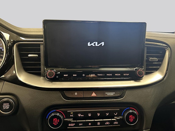 Kia Ceed 13 of 17