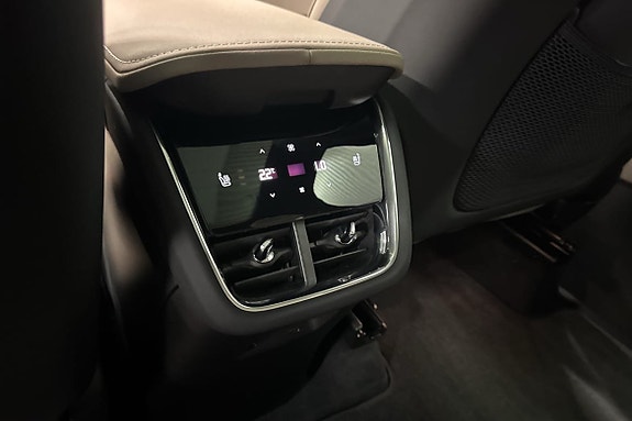 Volvo EX90 24 of 30