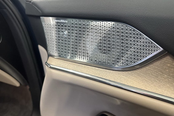 Volvo EX90 27 of 30