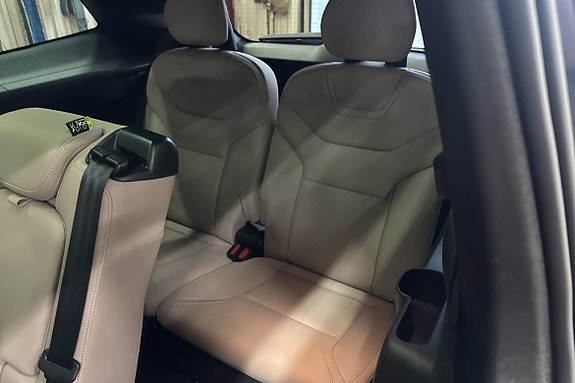 Volvo EX90 23 of 30