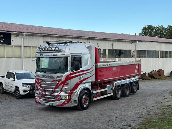 Scania R580lb 8x4*4 hnb - TRIDEM / FLAKVÄRME /FLAKVIBB – bild 2