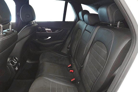 Mercedes-Benz GLC300 e 10 of 17