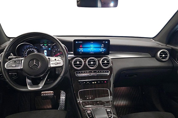 Mercedes-Benz GLC300 e 9 of 17