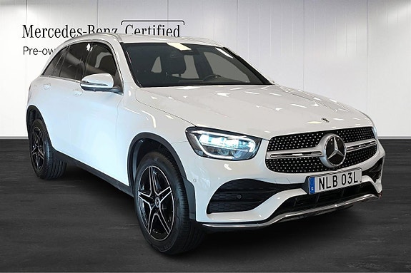 Mercedes-Benz GLC300 e 2 of 17